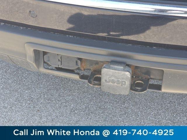 Jeep Grand Cherokee Overland 4WD 2011