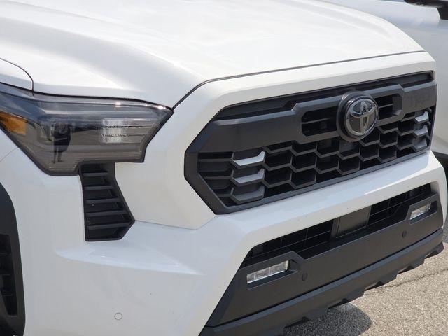 Toyota Tacoma Double Cab 4WD 2025