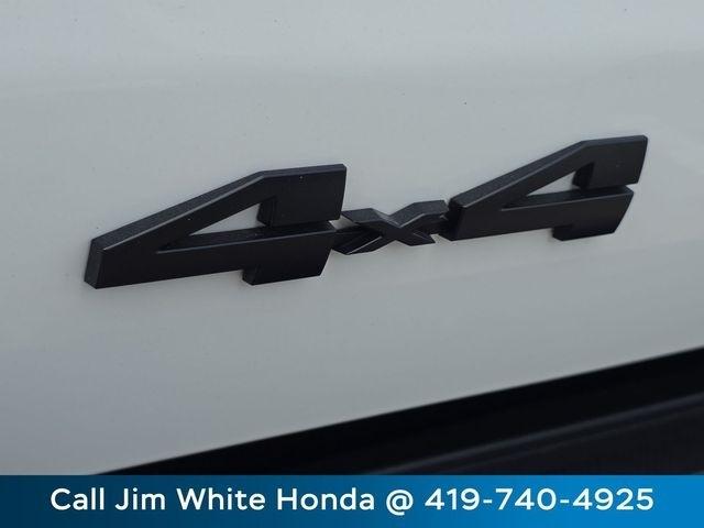 Toyota Tacoma Double Cab 4WD 2025