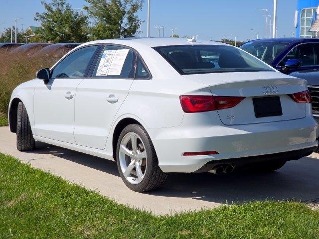 Audi A3 1.8T Premium FWD S tronic 2015