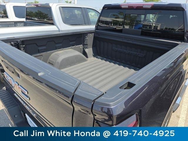 GMC Sierra 1500 Denali Crew Cab Short Box 4WD 2023