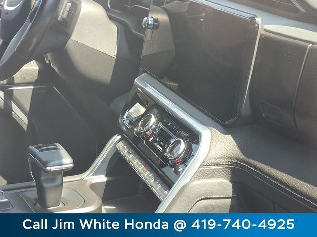 GMC Sierra 1500 Denali Crew Cab Short Box 4WD 2023