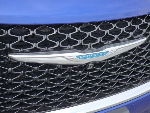 Chrysler Pacifica Hybrid Touring L 2021