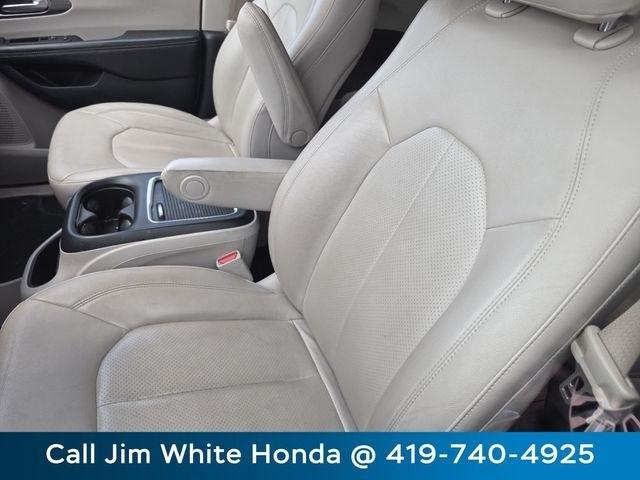 Chrysler Pacifica Hybrid Touring L 2021