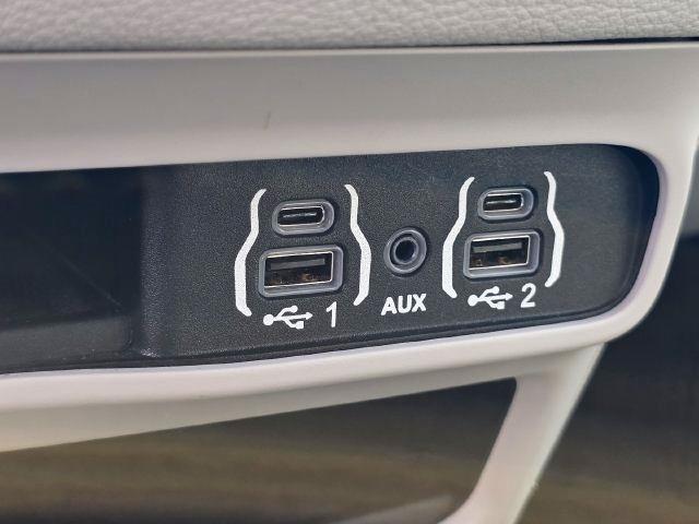 Chrysler Pacifica Hybrid Touring L 2021