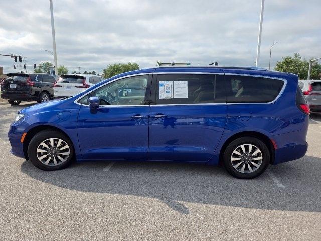 Chrysler Pacifica Hybrid Touring L 2021