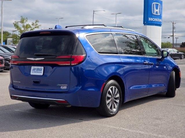 Chrysler Pacifica Hybrid Touring L 2021