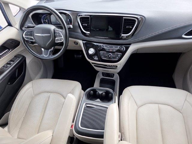 Chrysler Pacifica Hybrid Touring L 2021