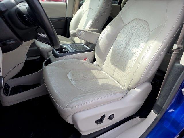 Chrysler Pacifica Hybrid Touring L 2021