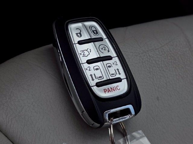 Chrysler Pacifica Hybrid Touring L 2021