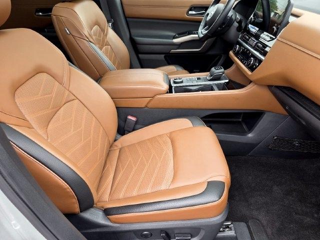 Nissan Pathfinder Platinum 4WD 2023