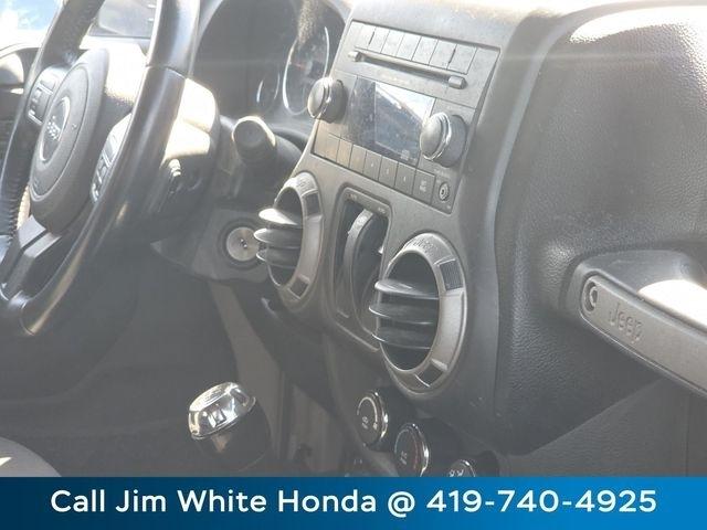 Jeep Wrangler Sport 4WD 2016