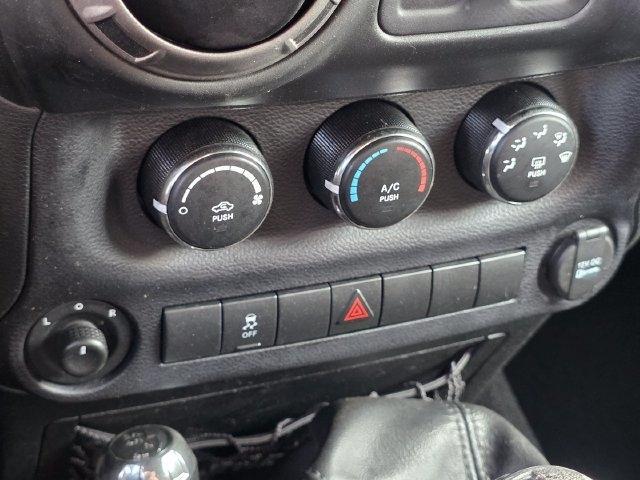 Jeep Wrangler Sport 4WD 2016