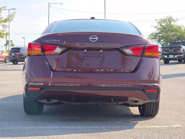 Nissan Altima 2.5 SV 2025