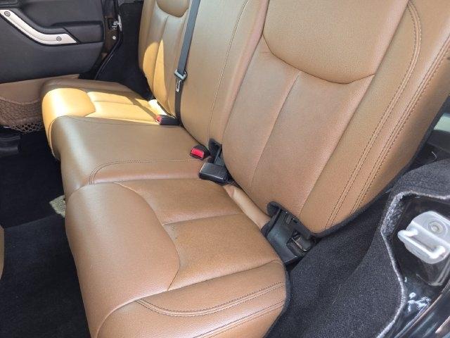 Jeep Wrangler Unlimited Sahara 4WD 2014