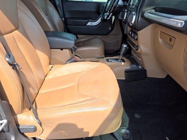 Jeep Wrangler Unlimited Sahara 4WD 2014
