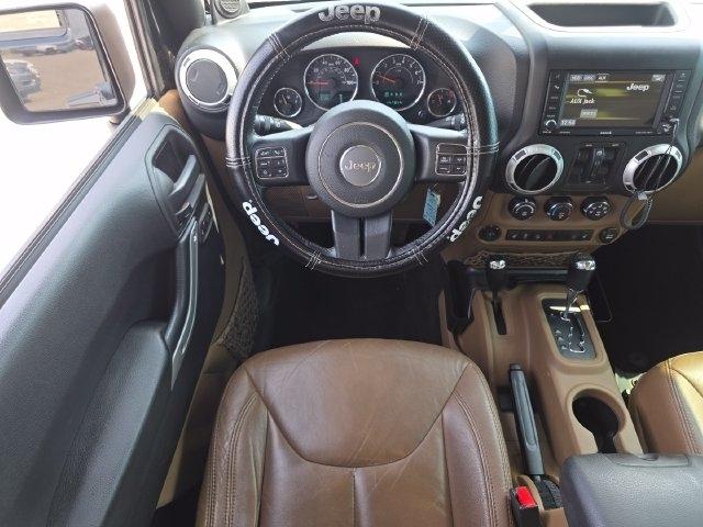 Jeep Wrangler Unlimited Sahara 4WD 2014