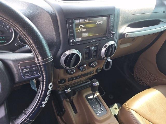 Jeep Wrangler Unlimited Sahara 4WD 2014