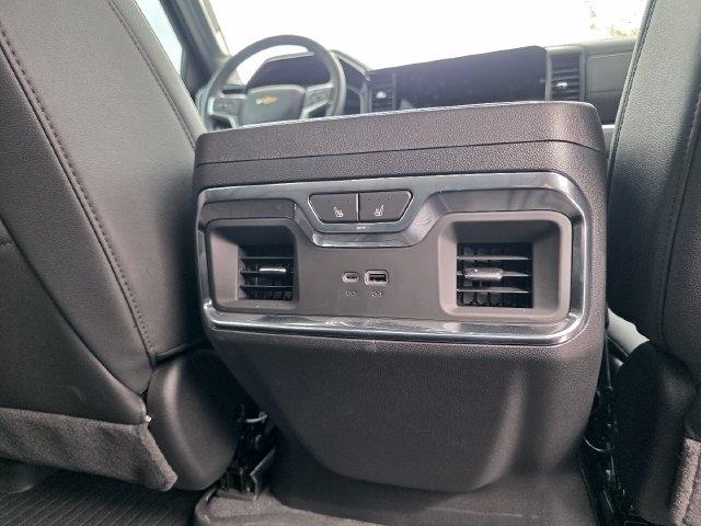 Chevrolet Silverado 1500 LTZ Crew Cab 4WD 2026