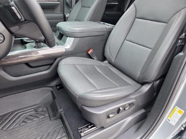 Chevrolet Silverado 1500 LTZ Crew Cab 4WD 2026
