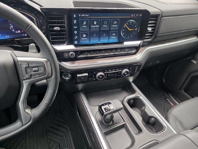 Chevrolet Silverado 1500 LTZ Crew Cab 4WD 2026