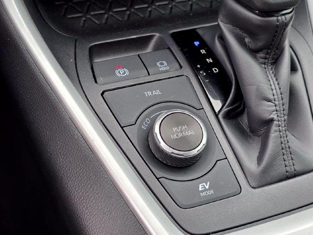 Toyota RAV4 Hybrid LE 2024