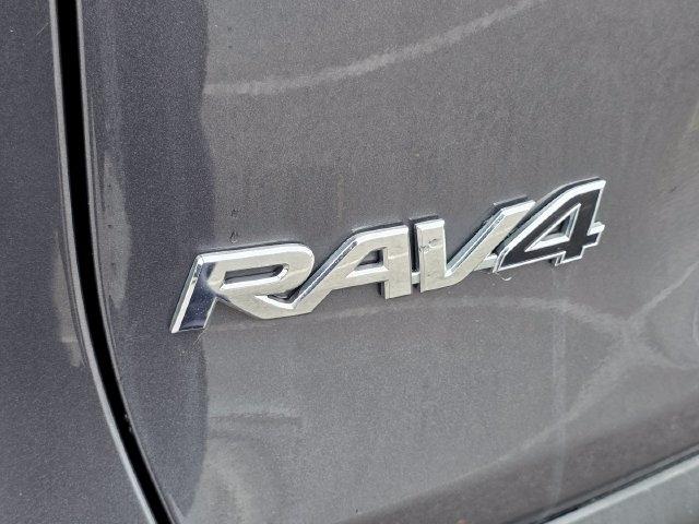 Toyota RAV4 Hybrid LE 2024