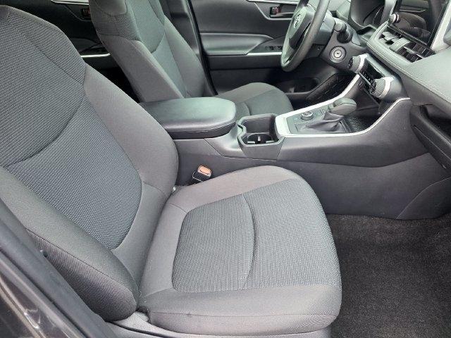 Toyota RAV4 Hybrid LE 2024