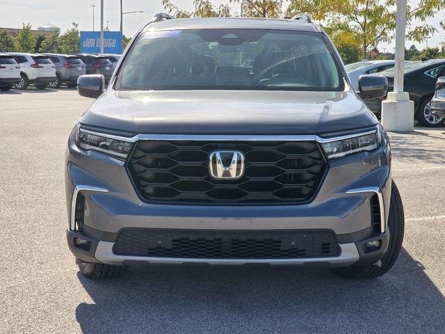 Honda Pilot Touring AWD 2025