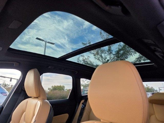 Volvo XC60 T5 Momentum AWD 2020