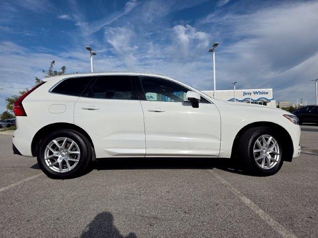Volvo XC60 T5 Momentum AWD 2020