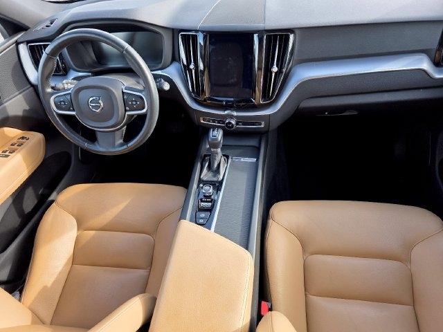 Volvo XC60 T5 Momentum AWD 2020