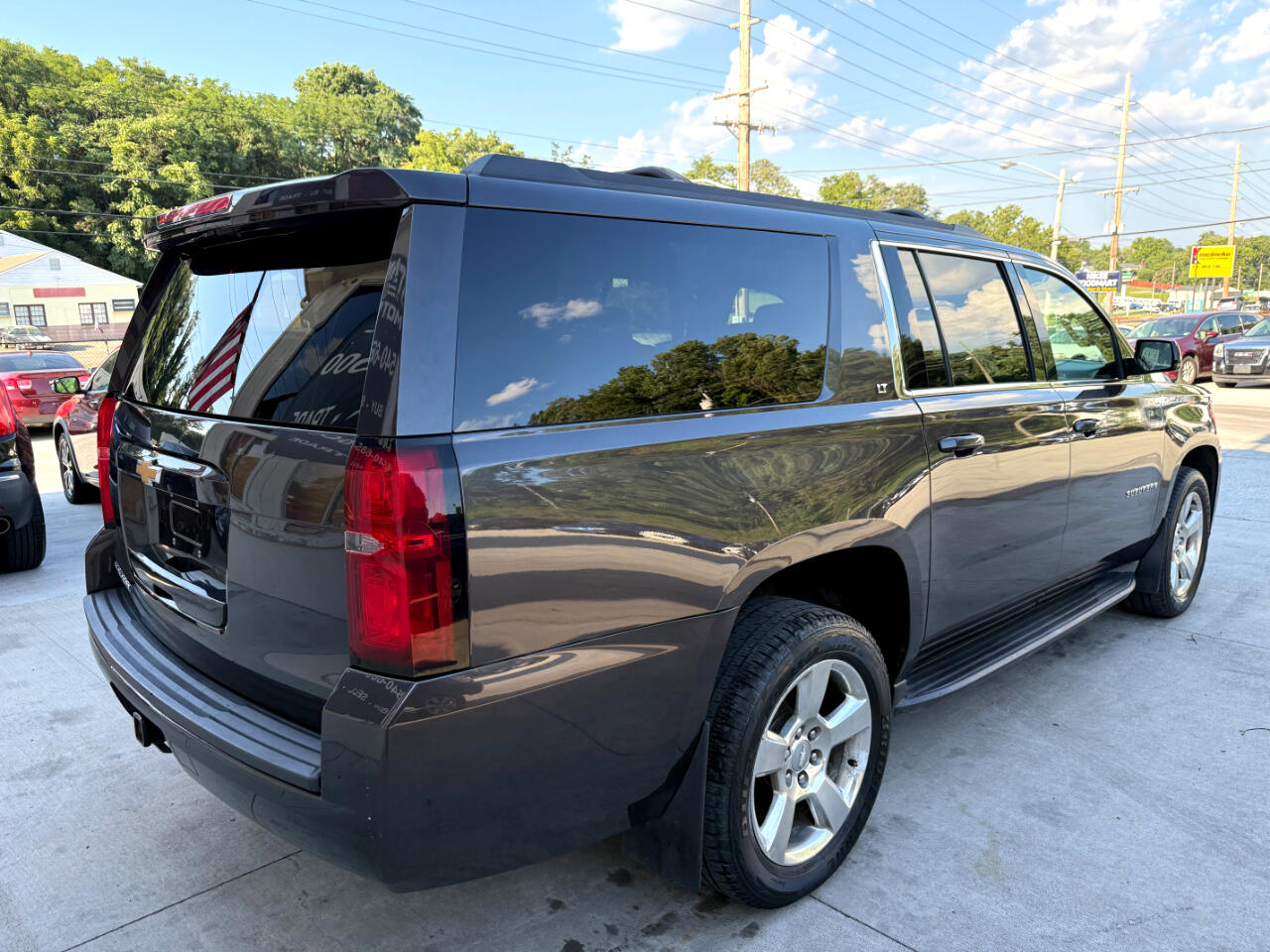 Chevrolet Suburban LT 4WD 2016 Chevrolet Suburban LT 4WD 2016