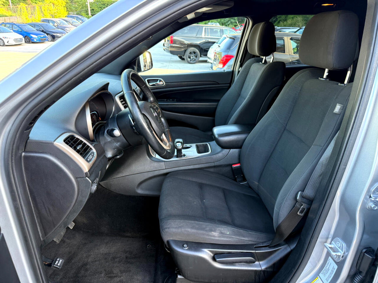 Jeep Grand Cherokee Laredo 4WD 2015 Jeep Grand Cherokee Laredo 4WD 2015