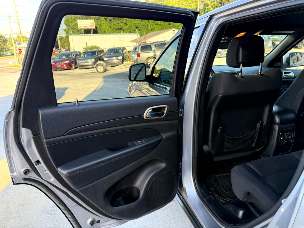 Jeep Grand Cherokee Laredo 4WD 2015 Jeep Grand Cherokee Laredo 4WD 2015