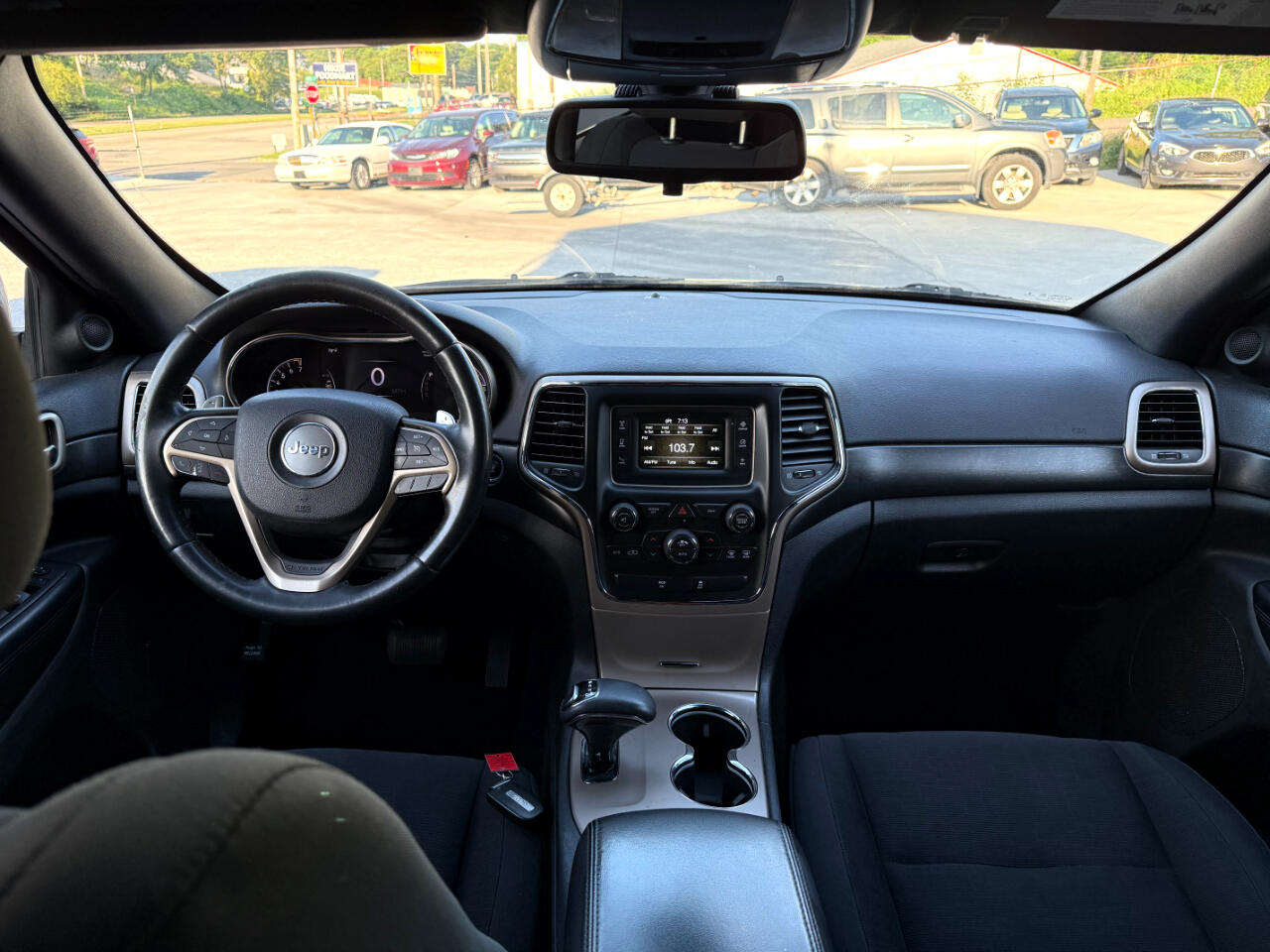 Jeep Grand Cherokee Laredo 4WD 2015 Jeep Grand Cherokee Laredo 4WD 2015