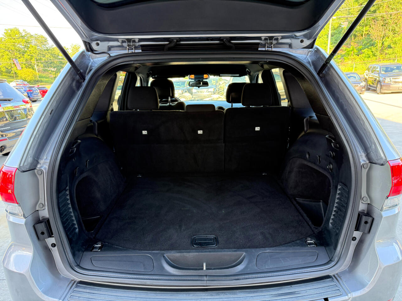 Jeep Grand Cherokee Laredo 4WD 2015 Jeep Grand Cherokee Laredo 4WD 2015