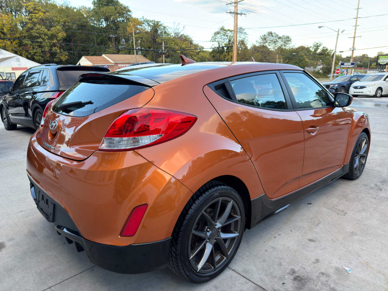 Hyundai Veloster 3dr Cpe Auto 2016 Hyundai Veloster 3dr Cpe Auto 2016