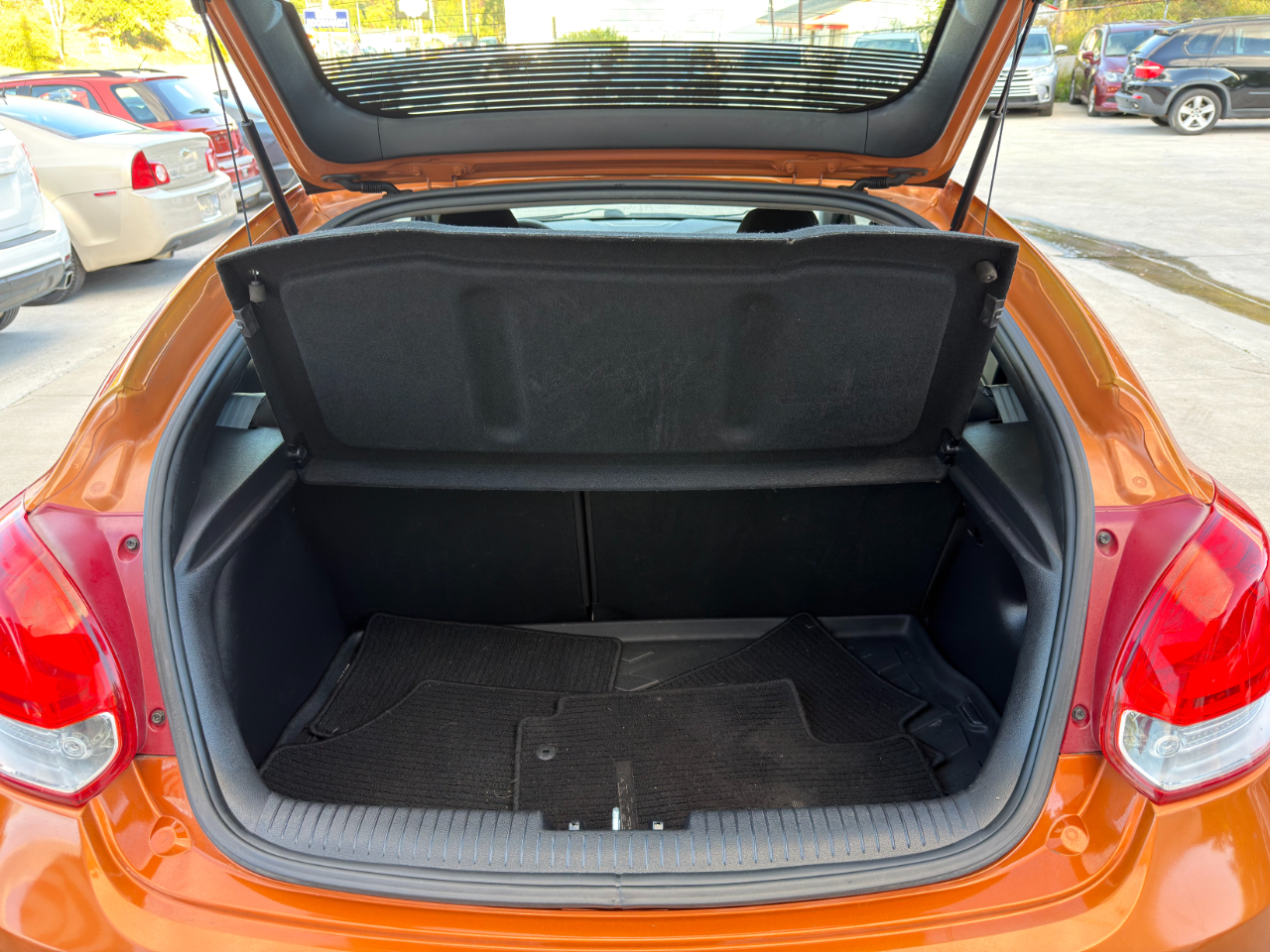 Hyundai Veloster 3dr Cpe Auto 2016 Hyundai Veloster 3dr Cpe Auto 2016