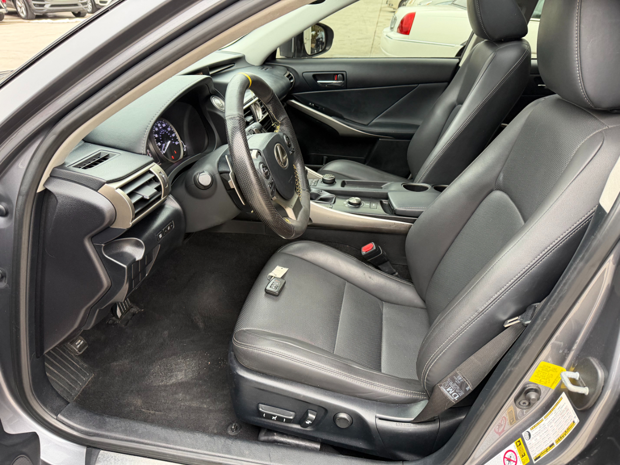 Lexus IS 300 AWD 2016