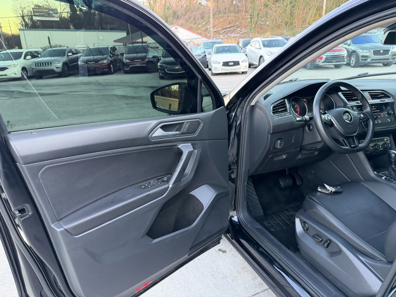 Volkswagen Tiguan SE 4Motion AWD 2020