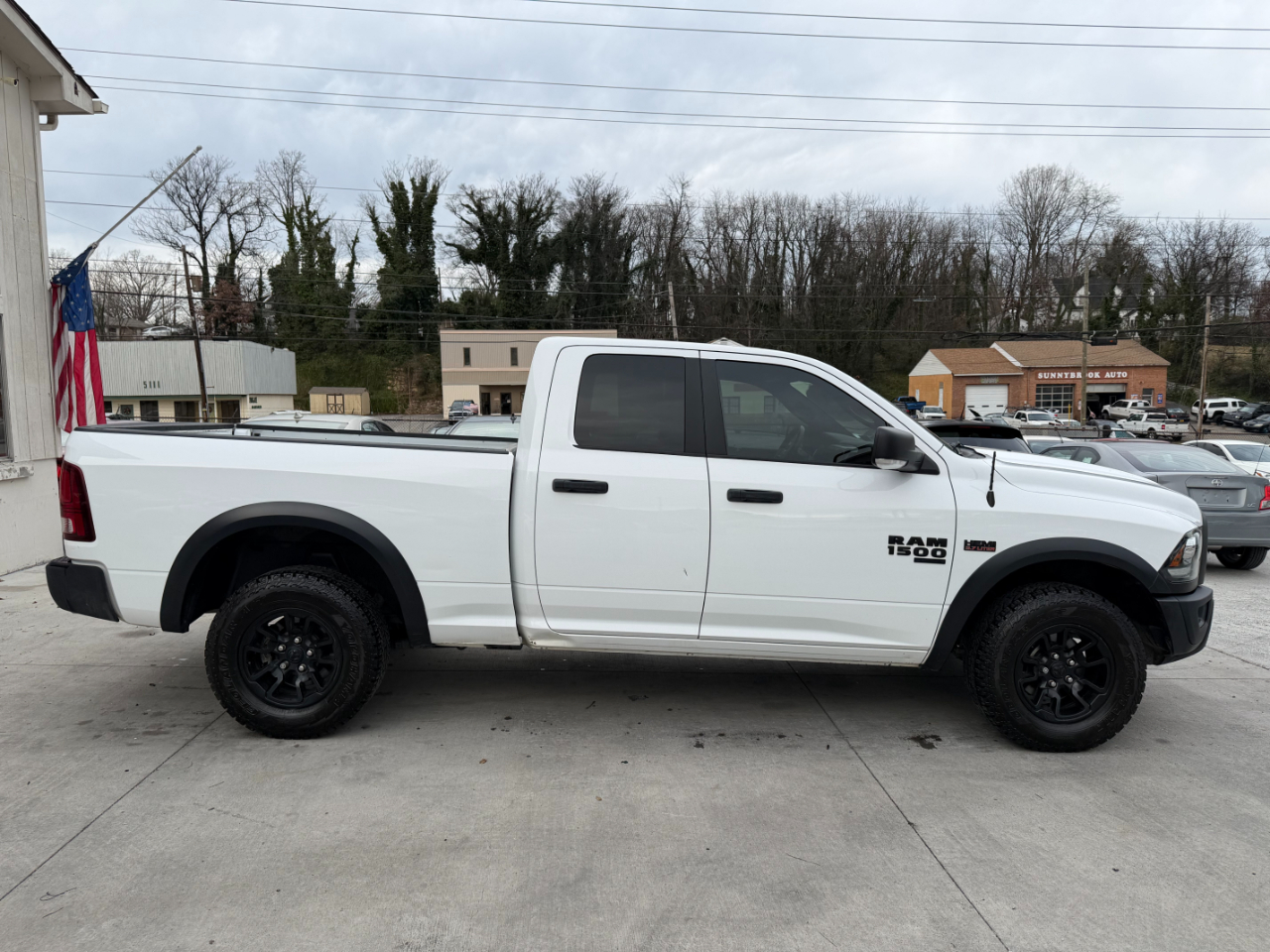 RAM 1500 Classic Tradesman Quad Cab 4WD 2021