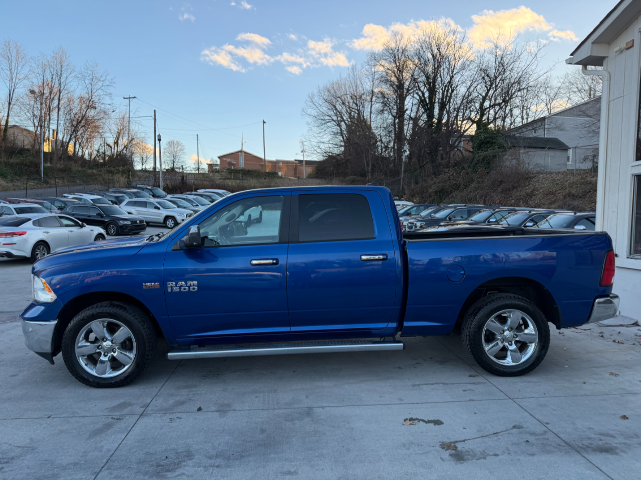 RAM 1500 SLT Crew Cab LWB 4WD 2017