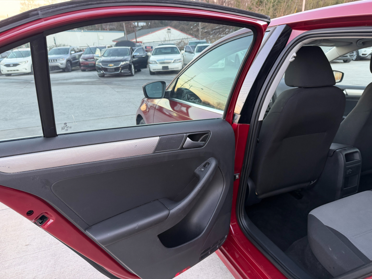 Volkswagen Jetta 1.4T S 6A 2017