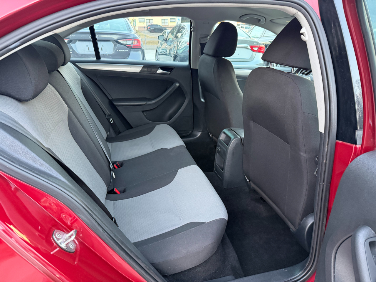 Volkswagen Jetta 1.4T S 6A 2017