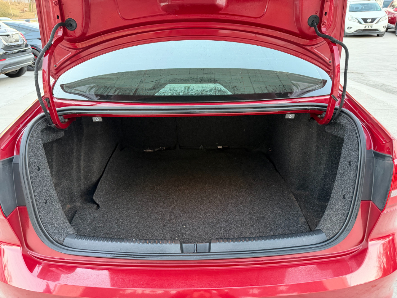 Volkswagen Jetta 1.4T S 6A 2017