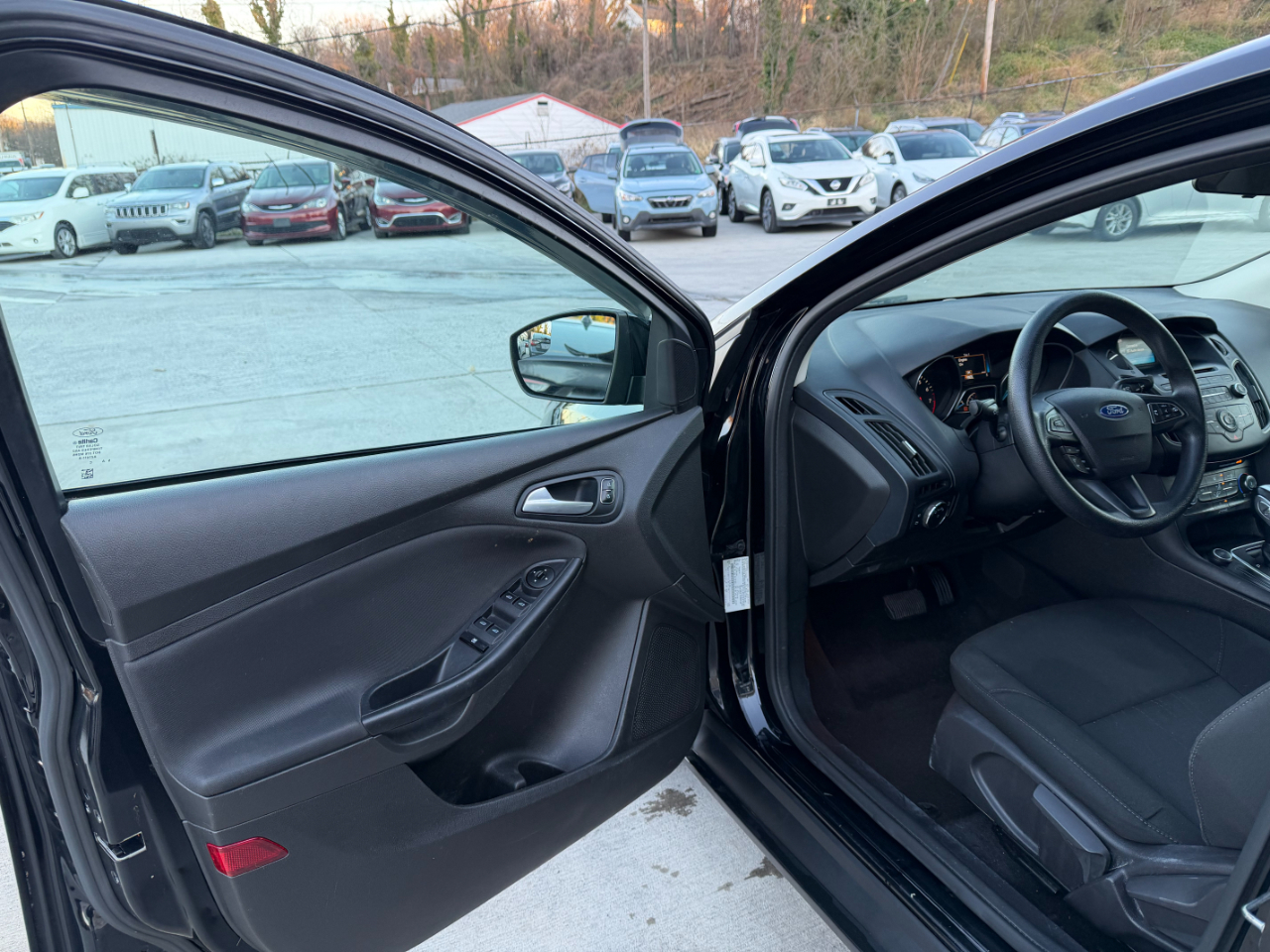 Ford Focus SE Sedan 2016