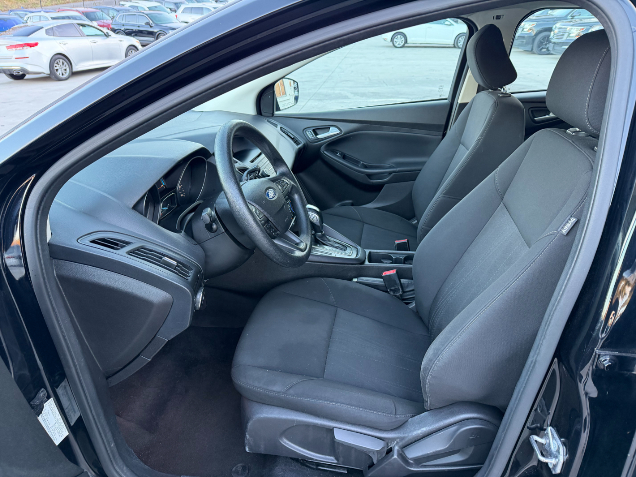 Ford Focus SE Sedan 2016