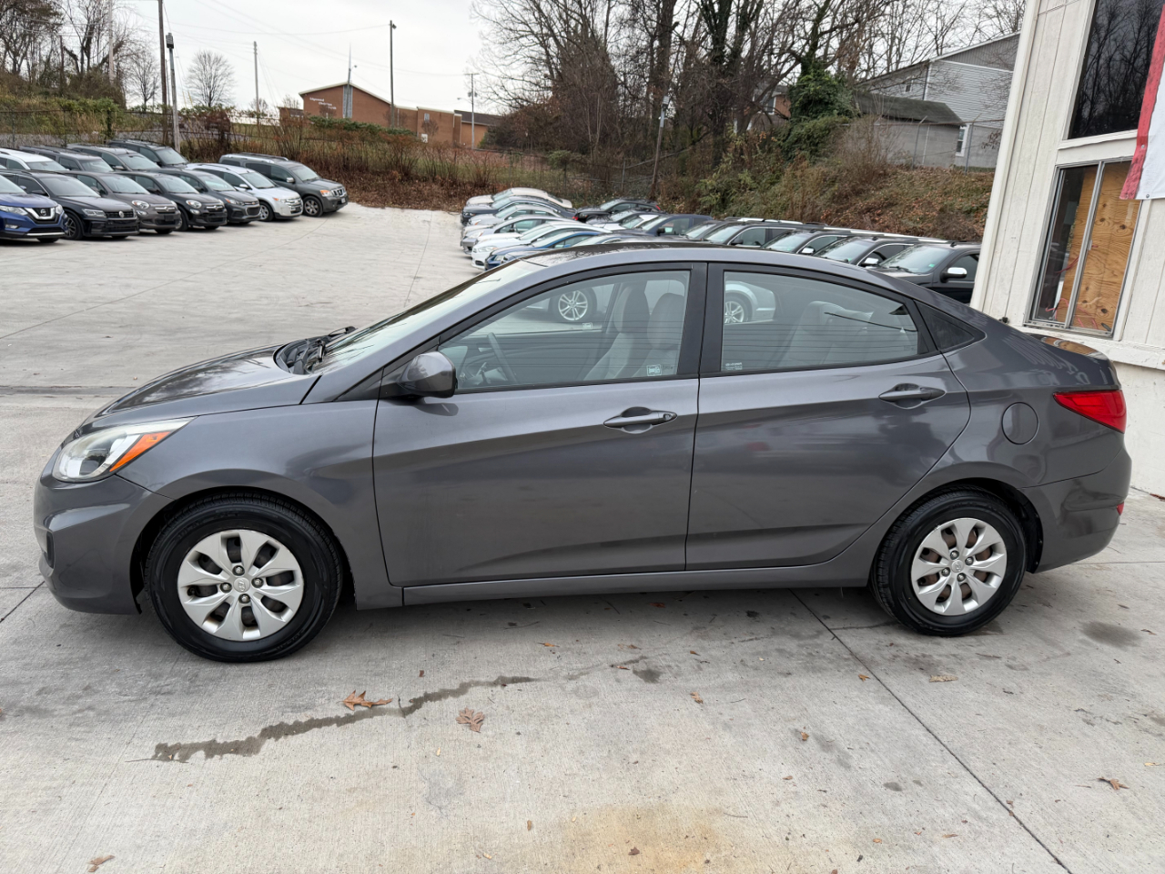 Hyundai Accent SE 4-Door 6A 2016