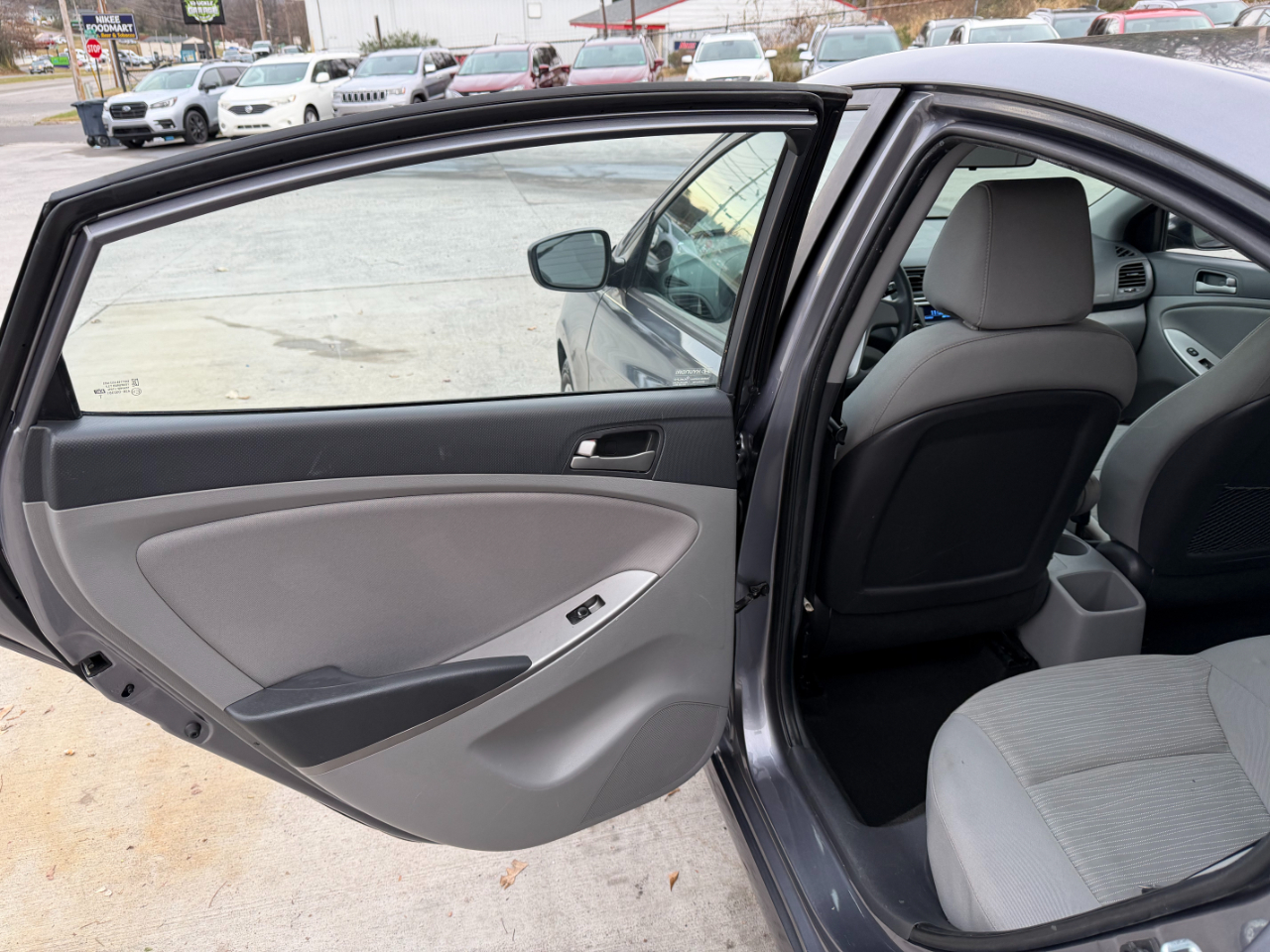 Hyundai Accent SE 4-Door 6A 2016